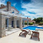 בית נופש Torre Iii *
