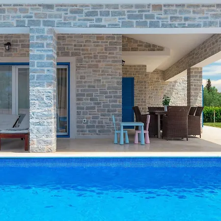 Torre Iii Feriehus *