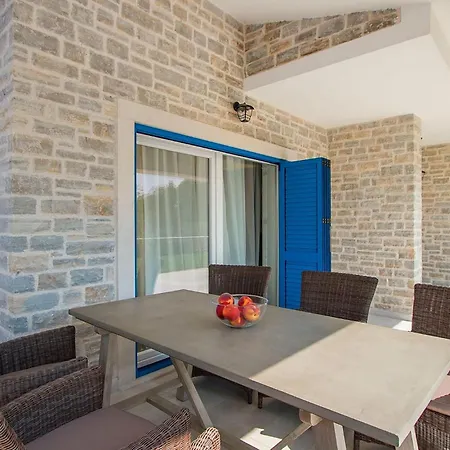 Torre Iii Holiday home *